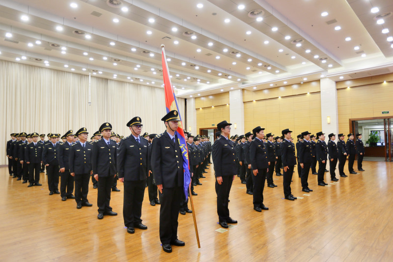 换装仪式现场。 换装仪式现场。