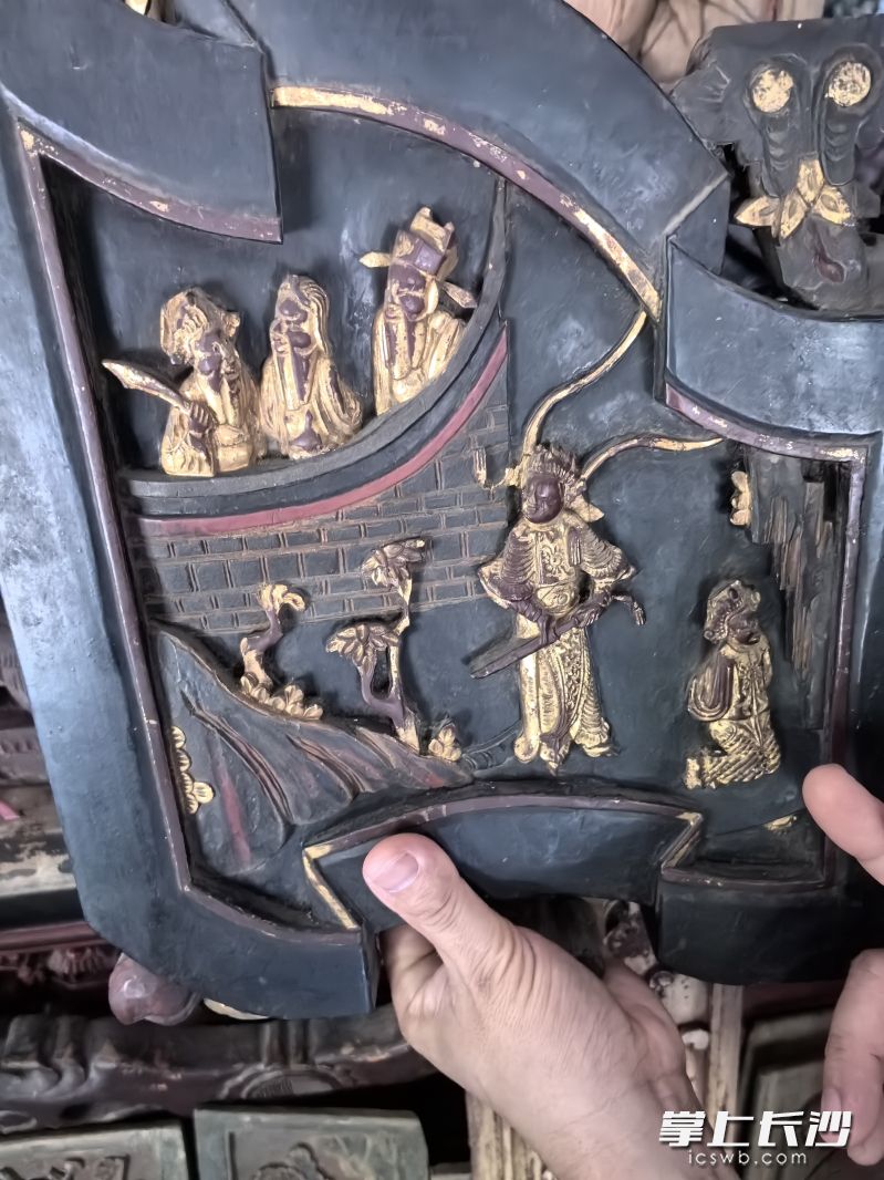 杨露红修复的文物。 杨露红修复的文物。