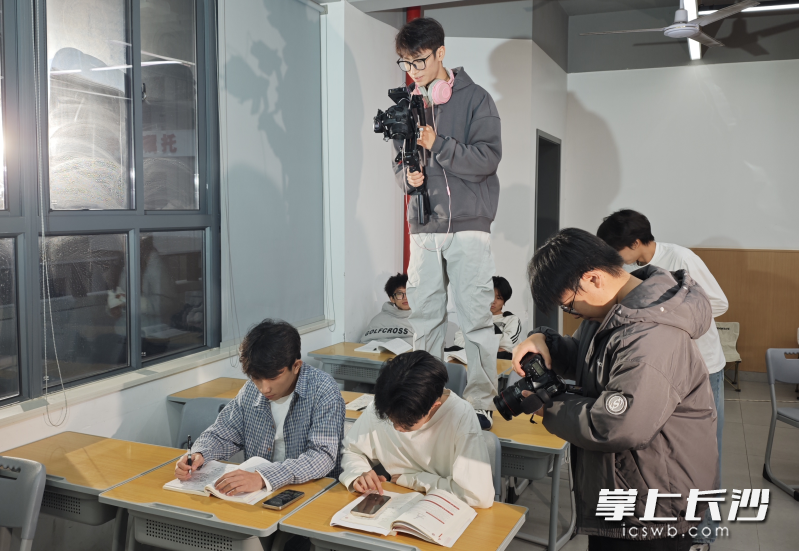 短剧拍摄现场。长沙晚报通讯员 高妍 供图