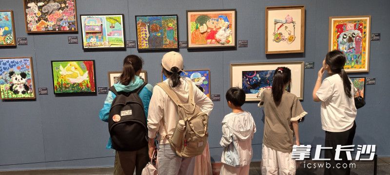 孩子们用天马行空的色彩为经典神话注入全新的视觉生命。 孩子们用天马行空的色彩为经典神话注入全新的视觉生命。