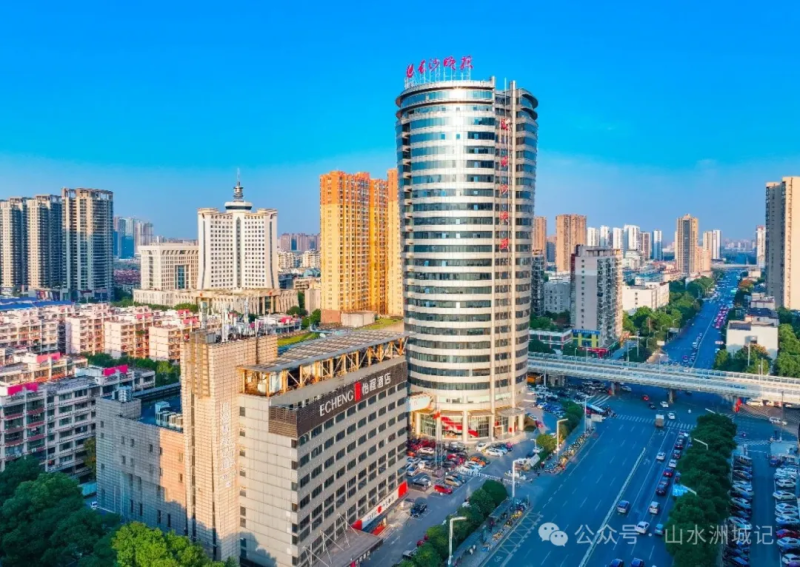 70年，百万余篇报道，是长沙晚报人写给这座城市、写给每一位读者的一封长长的信。
