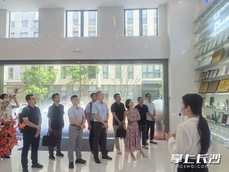 8月4日,“融链行动(第二十九期)”在伊鸿健康举行。 8月4日,“融链行动(第二十九期)”在伊鸿健康举行。