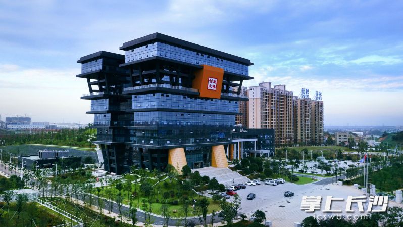 宁乡市第二届“金种子沃土杯”大学生创业大赛火热报名开启,图为宁乡经开区创业大楼。受访方供图 宁乡市第二届“金种子沃土杯”大学生创业大赛火热报名开启,图为宁乡经开区创业大楼。受访方供图