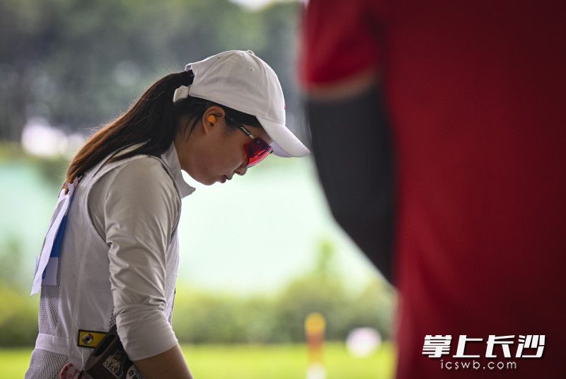来自长沙的周妍彤在比赛中调整节奏。