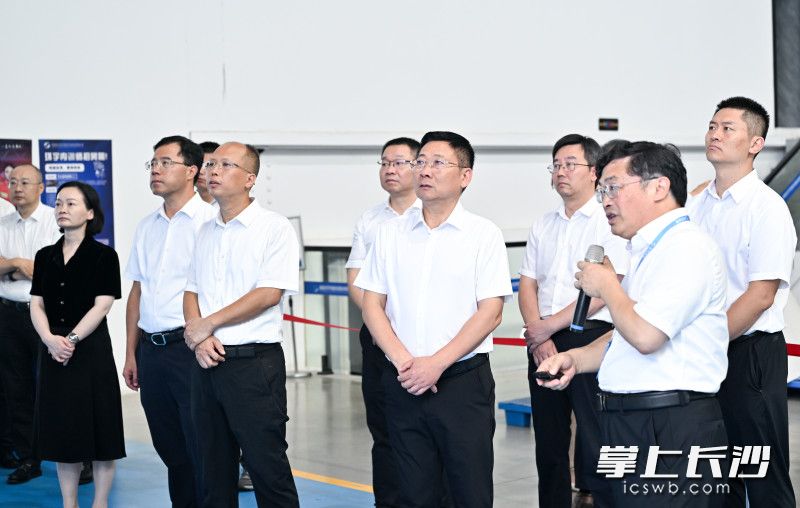 湖南航天环宇通信科技股份有限公司调研现场。 均为长沙晚报全媒体记者 王志伟 摄