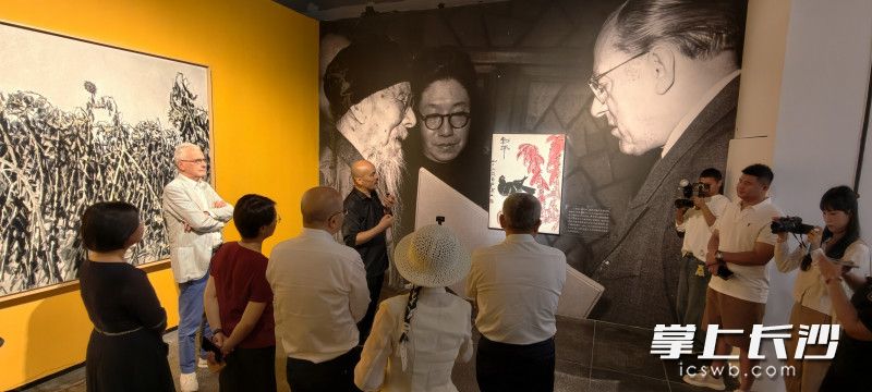 展览试图以视觉语言跨越国界与文化差异。 展览试图以视觉语言跨越国界与文化差异。
