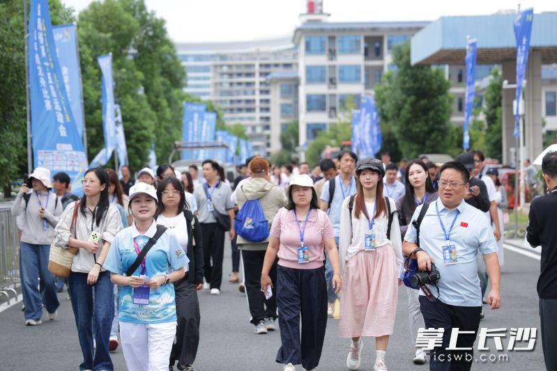 9月2日,“益山益水益阳 更快更高更强”省运会采风活动启动。 均为省运会组委会供图 9月2日,“益山益水益阳 更快更高更强”省运会采风活动启动。 均为省运会组委会供图