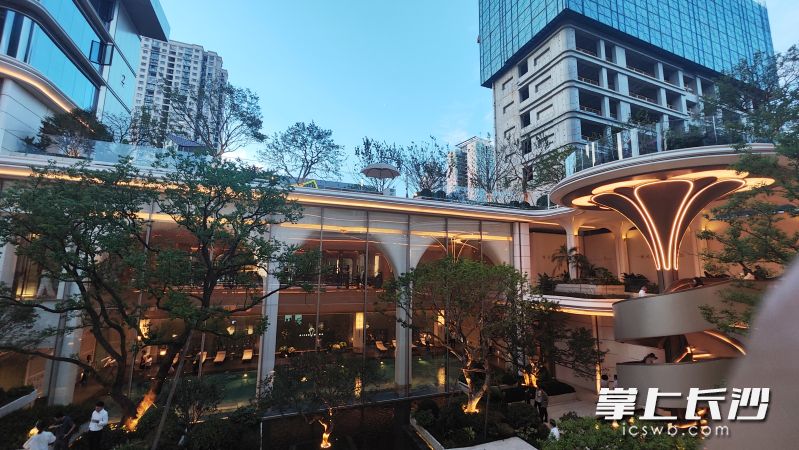 长沙河东主城依然成为9月份计划开盘项目的主战场。长沙晚报全媒体记者 孙占锋 摄 长沙河东主城依然成为9月份计划开盘项目的主战场。长沙晚报全媒体记者 孙占锋 摄
