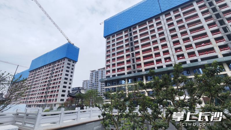湖南将引导高品质商品住房有序推广,逐步推动保障性住房改造、老旧小区改造等既有房屋改造及城市更新项目建成“好房子”。 均为长沙晚报全媒体记者 孙占锋 摄 湖南将引导高品质商品住房有序推广,逐步推动保障性住房改造、老旧小区改造等既有房屋改造及城市更新项目建成“好房子”。 均为长沙晚报全媒体记者 孙占锋 摄