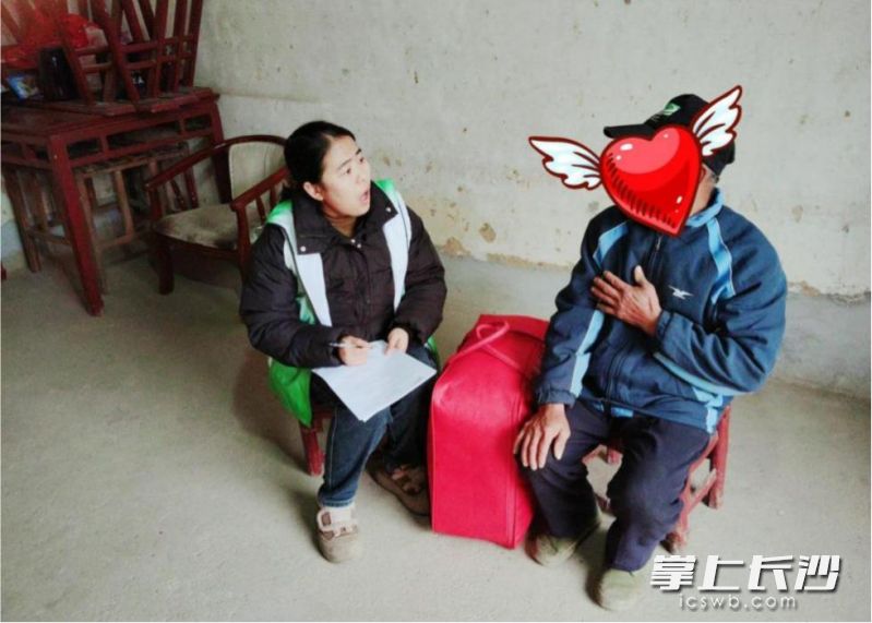 含浦街道社工站坚持个案管理工作方法,为芝字港村多残困境家庭李某(化名)家庭开展专业个案介入。通讯员 欧阳巧连 供图 含浦街道社工站坚持个案管理工作方法,为芝字港村多残困境家庭李某(化名)家庭开展专业个案介入。通讯员 欧阳巧连 供图