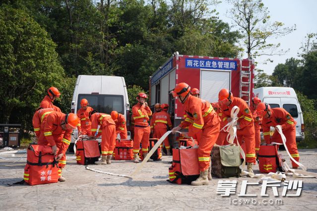 本次实训实测设置的五个科目全部对标山林火灾处置真实场景。 本次实训实测设置的五个科目全部对标山林火灾处置真实场景。