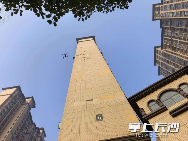 无人机多光谱外立面检测。 无人机多光谱外立面检测。