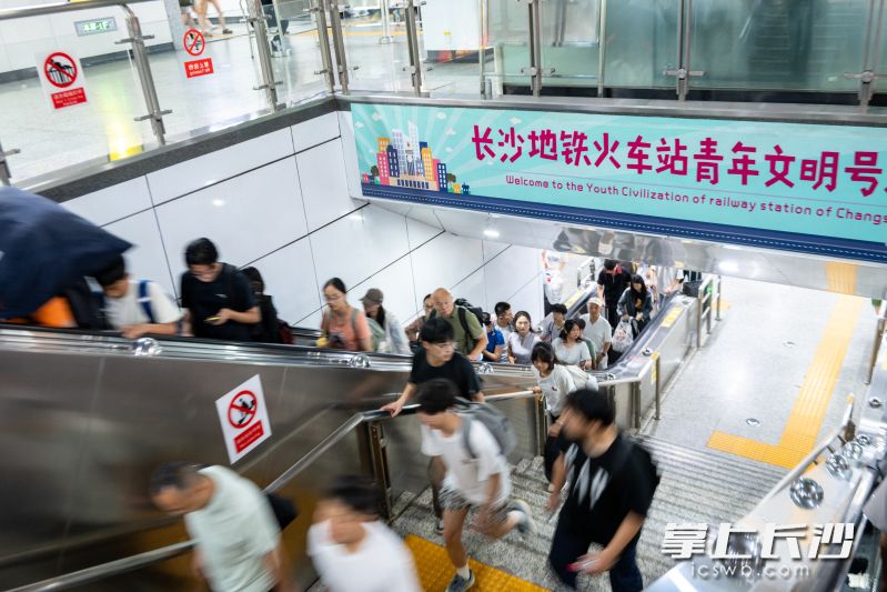地铁内景 均为主办方 供图 地铁内景 均为主办方 供图