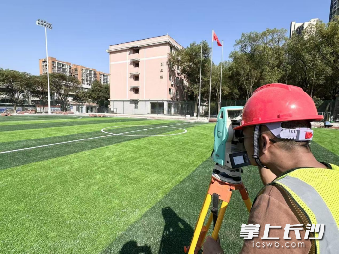 项目施工现场。 通讯员 高兴 摄 项目施工现场。 通讯员 高兴 摄