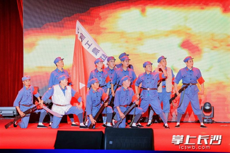 活动现场氛围热烈。 活动现场氛围热烈。