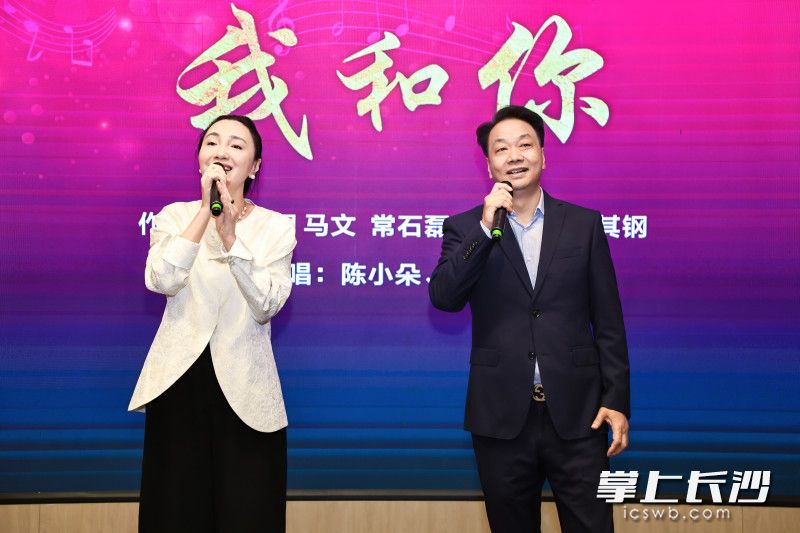 研讨会落幕后,声乐沙龙音乐会上演。 研讨会落幕后,声乐沙龙音乐会上演。