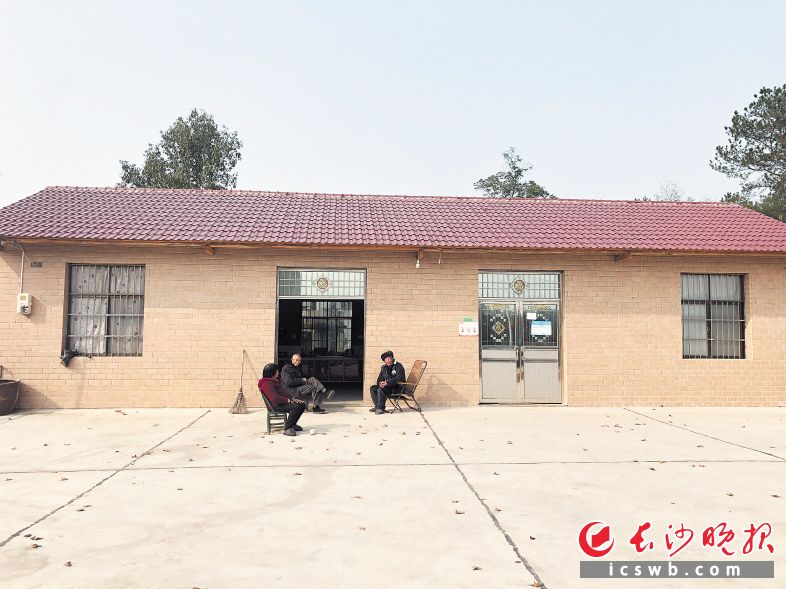 改造后 宁乡市菁华铺镇陈家桥村姜玉泉危房改造前后对比图。均为市住建局供图 改造后 宁乡市菁华铺镇陈家桥村姜玉泉危房改造前后对比图。均为市住建局供图