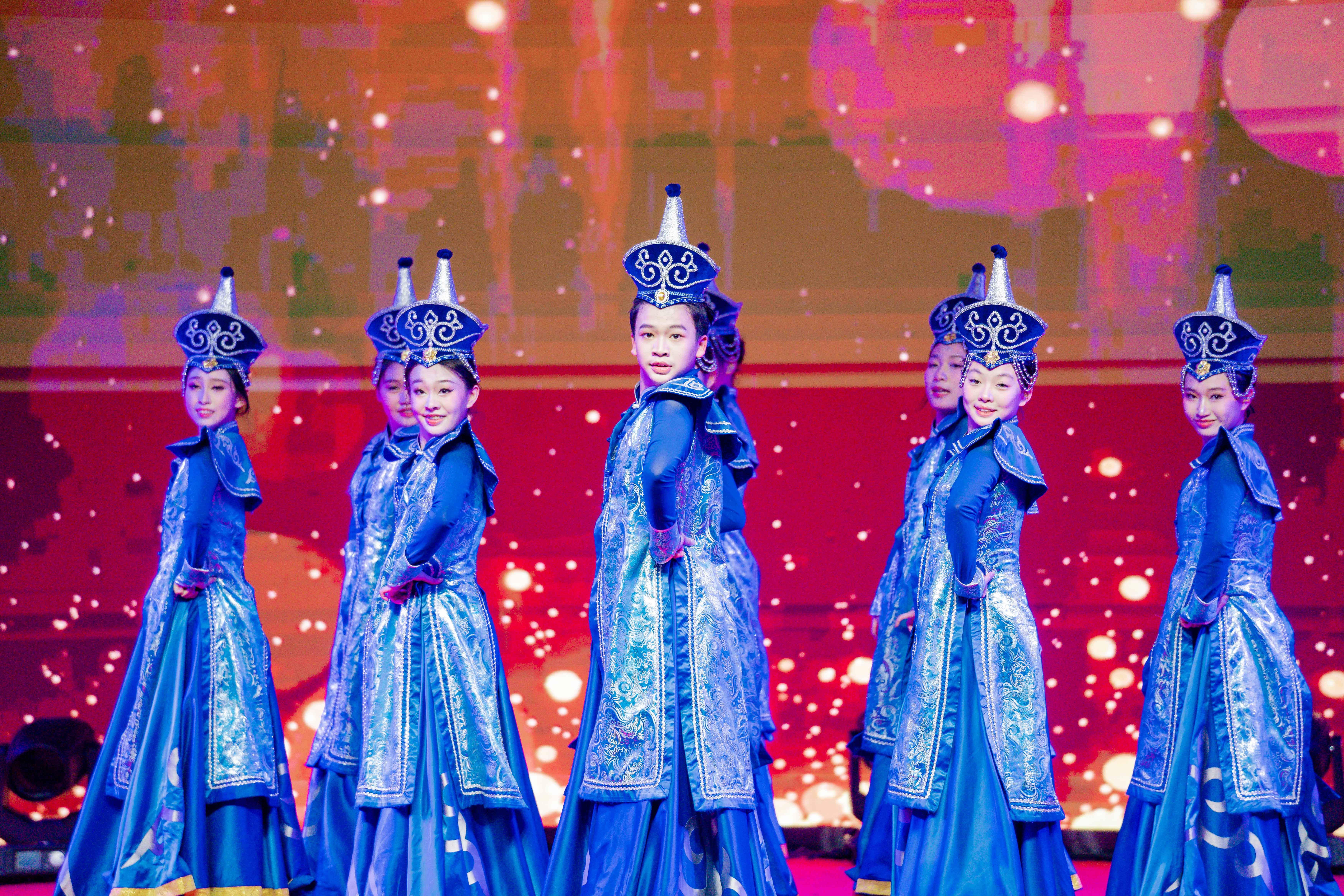 舞蹈节目《塔林呼恒》获2023年长沙市中小学校园艺术节艺术展演一等奖