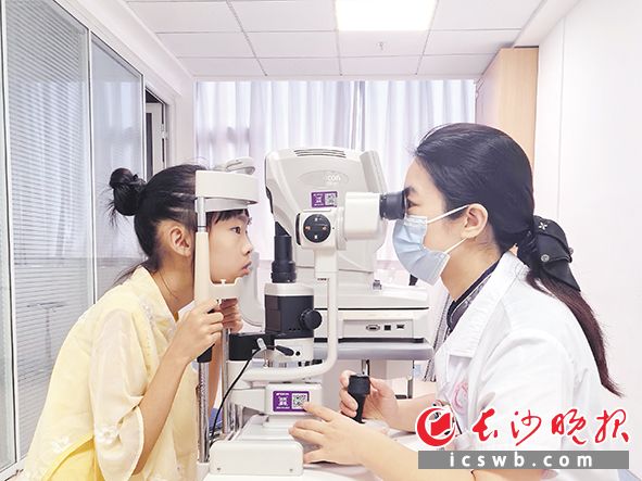 医院形成联防联控体系,全方位守护儿童青少年清晰“视界”。 医院形成联防联控体系,全方位守护儿童青少年清晰“视界”。