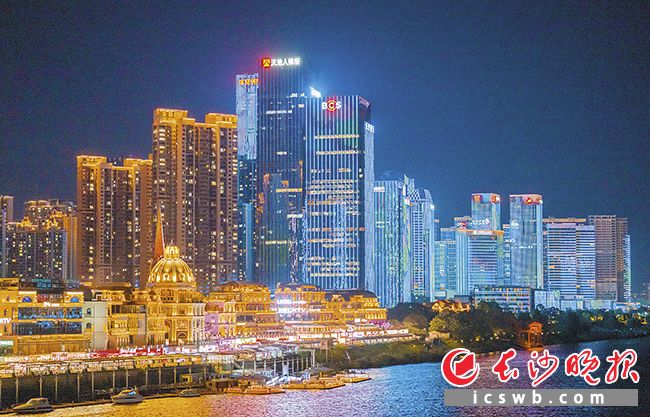 渔人码头，是长沙夜生活最集中的地方之一。